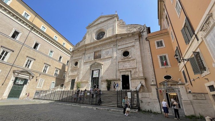 La facciata della Basilica di Sant'Agostino in Campo Marzio