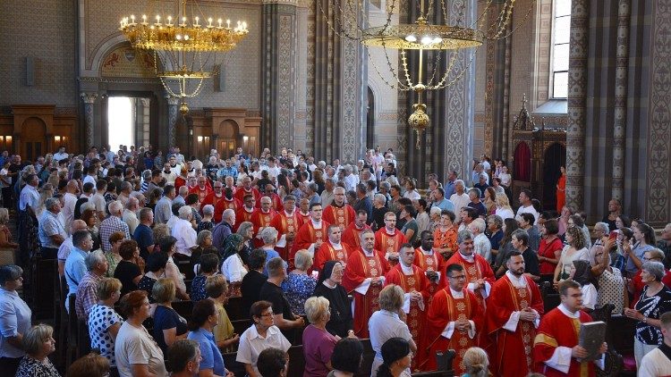 Svetkovina apostolskih prvaka proslavljena u đakovačkoj katedrali