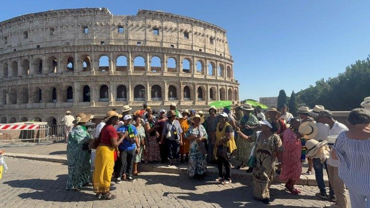 Mahujaji wa Matumaini Katika Damu Azizi ya Yesu, Uhai na Wokovu wa Ulimwengu