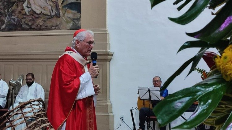 O cardeal Steiner na Catedral de Nossa Senhora da Conceição