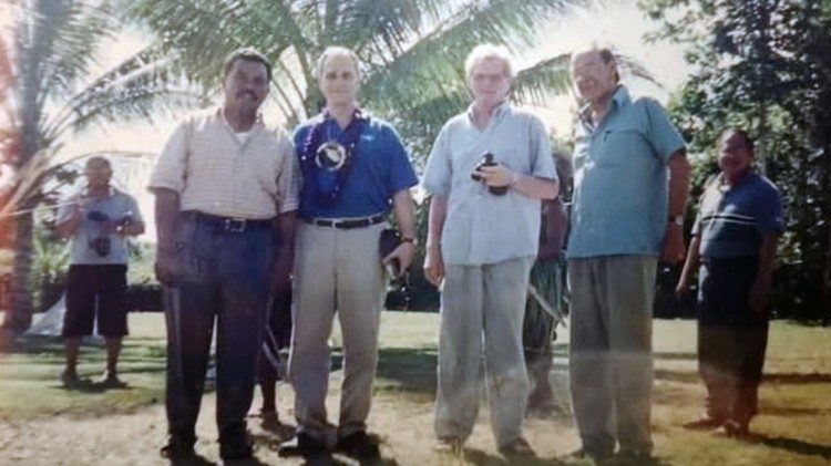 Robert Francis Prevost en Ayawasi, en 2003