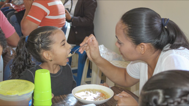 I "comedores populares" nelle parrocchie di Chiclayo per dare da mangiare a poveri, migranti, senzatetto, disoccupati, famiglie
