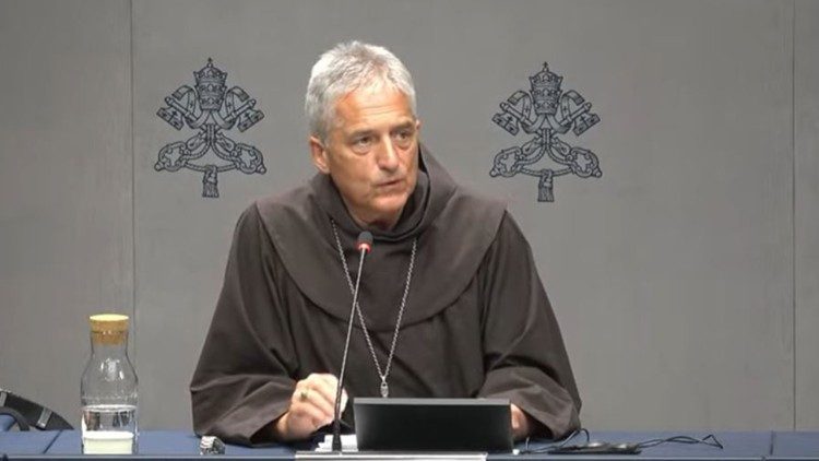 El Arzobispo Vittorio Francesco Viola, O.F.M., Secretario del Dicasterio para el Culto Divino y la Disciplina de los Sacramentos.