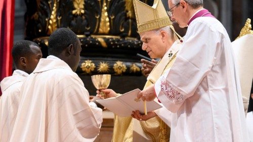 Powołania kapłańskie w Europie: wzrost we Francji, kryzys w Niemczech