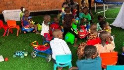 L'area giochi inaugurata al Ruharo mission hospital 