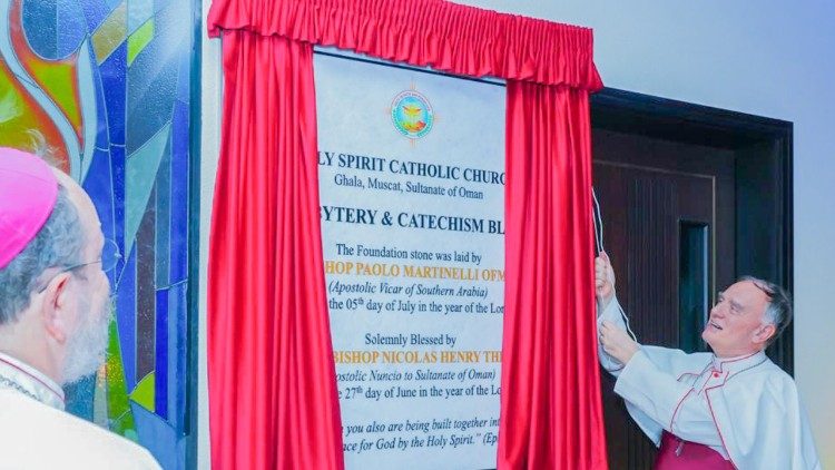 Inauguración del centro pastoral (página de Facebook Vicariato Apostólico de Arabia del Sur)