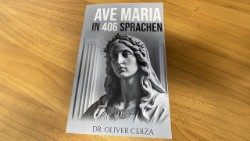 Oliver Cerza: Ave Maria in 406 Sprachen