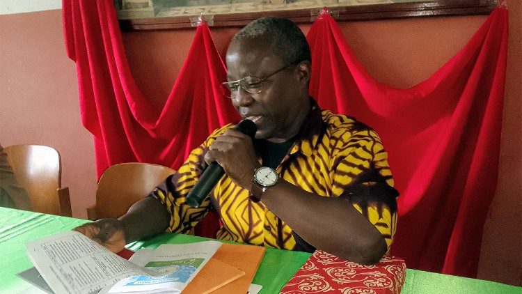 Padre António Imbombo, coordenador da Comissão Diocesana de Liturgia 