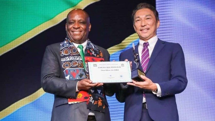 Motto: Swahili for peace and solidarity (Tanzania State House)