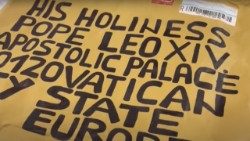 2025.07.09  Scrisori din întreaga lume pentru papa Leon al XIV-lea.