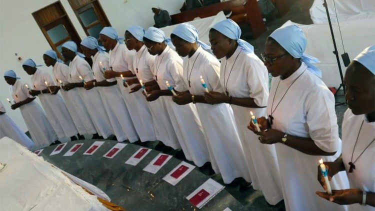 Les novices de la congrégation des soeurs franciscaines à Shisong à Bamenda au Cameroun. 