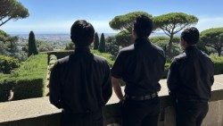 I tre seminaristi messicani volontari mel Borgo Laudato si'