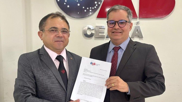 O proponente, o conselheiro José Luís Lira, com o presidente Rafael Ponte