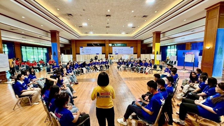 Young people from across Thailand take part in the opening day of MISSION POSSIBLE Youth Social Hackathon (photo by MISSION POSSIBLE / LiCAS News)
