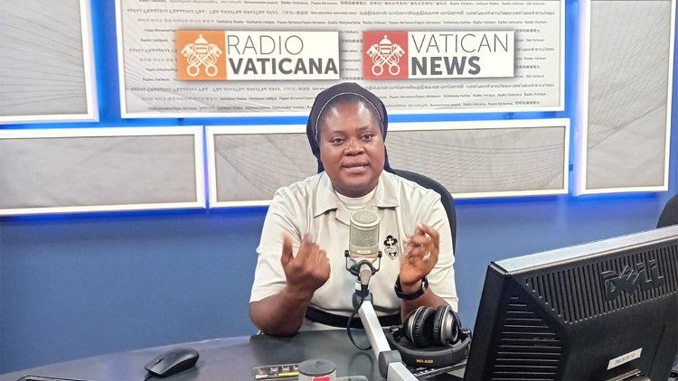 Soeur Bed'estelle Rhyta Kimani - Soeur Passioniste 