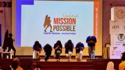 Student hackers from the MISSION POSSIBLE Youth Social Hackathon Season 2 "wai" in gratitude and respect after giving their final pitch, July 2025. Photo: