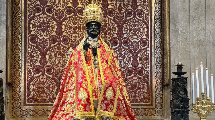 Figura św. Piotra w Bazylice Watykańskiej