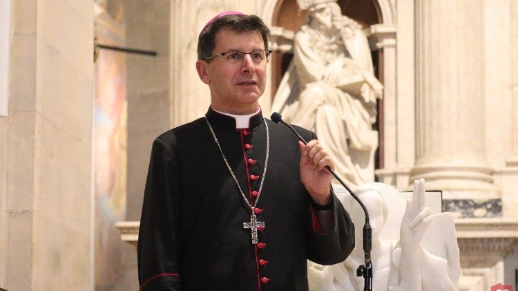 Arcebispo Fabio Dal Cin, prelado de Loreto e delegado pontif&iacute;cio para o Santu&aacute;rio da Santa Casa.