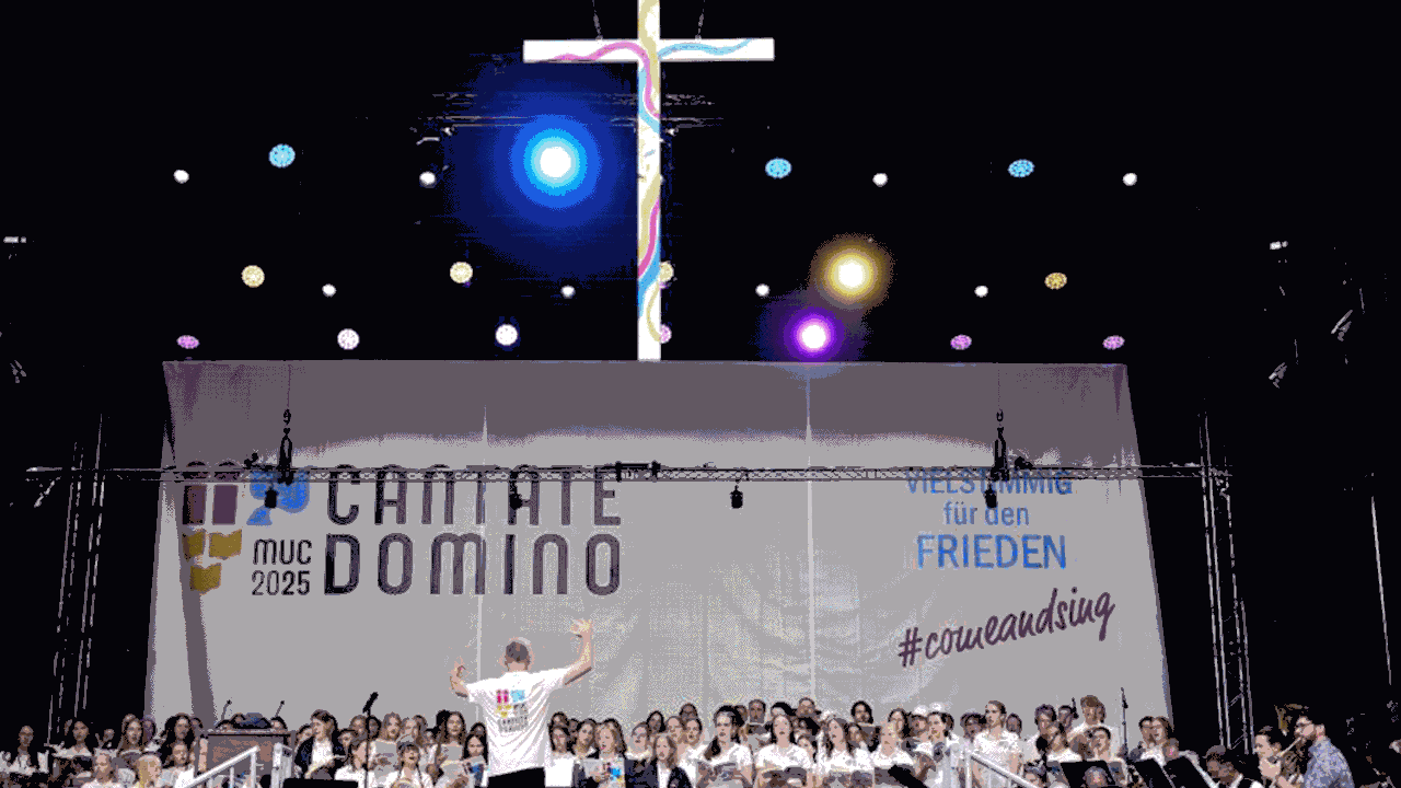 Gemeinsamer Gesang beim Pueri-Cantores Festival in München