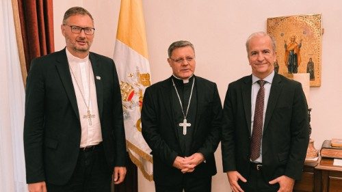 O núncio Kulbokas, o cardeal Paulo Cezar e o embaixador brasileiro, Rafael Vidal