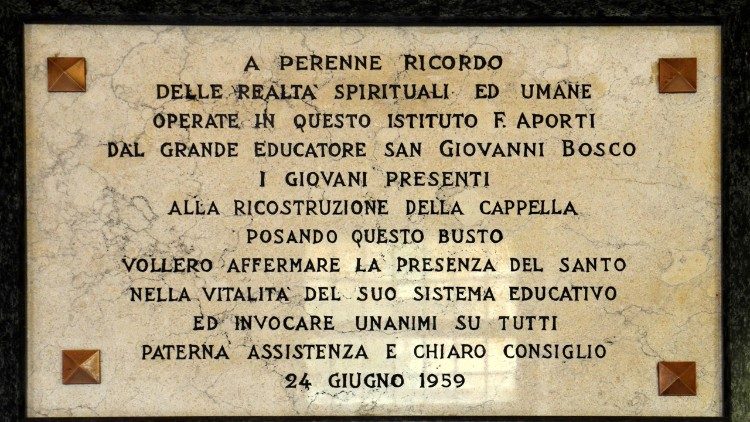 La targa al Ferrante Aporti che ricorda le attivit&agrave; di San Giovanni Bosco