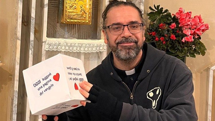 Il sacerdote influncer genovese ha quasi 800 mila followers su TikTok.