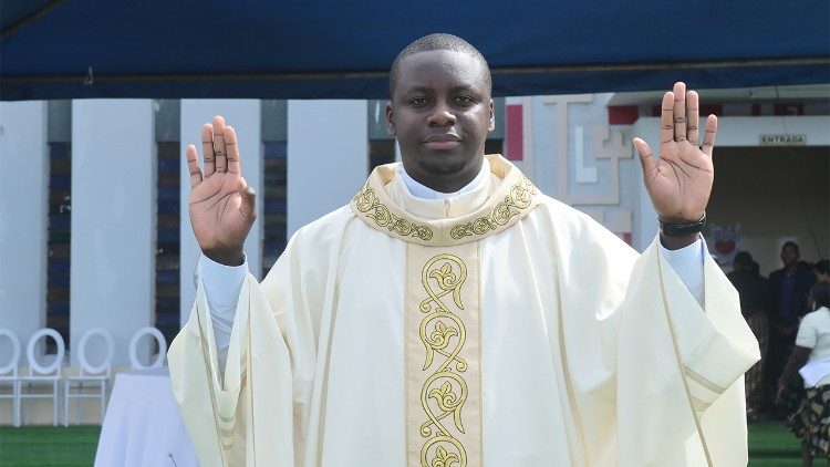 O neo-ordenado Padre Abel Carlos