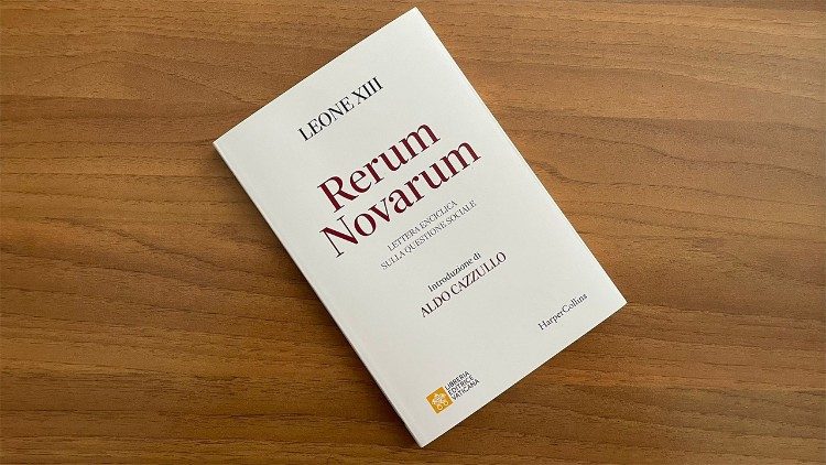 Capa da nova edição da Rerum novarum publicada em junho de 2025