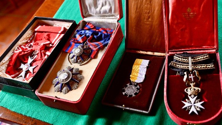 Pamiątki po ambasadorze Pap&eacute;e 