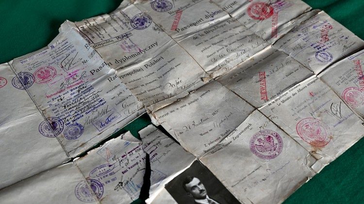 Pamiątki po ambasadorze Pap&eacute;e 