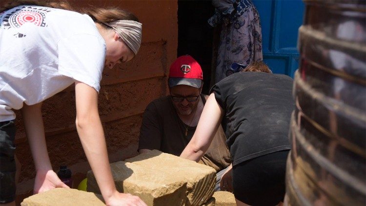 Polscy studenci na misji w Kenii