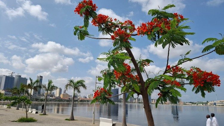 Luanda, Capital de Angola - foto Lusofonias