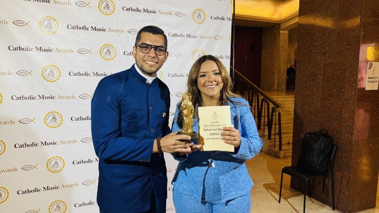 Desde Venezuela, duo Adveniat