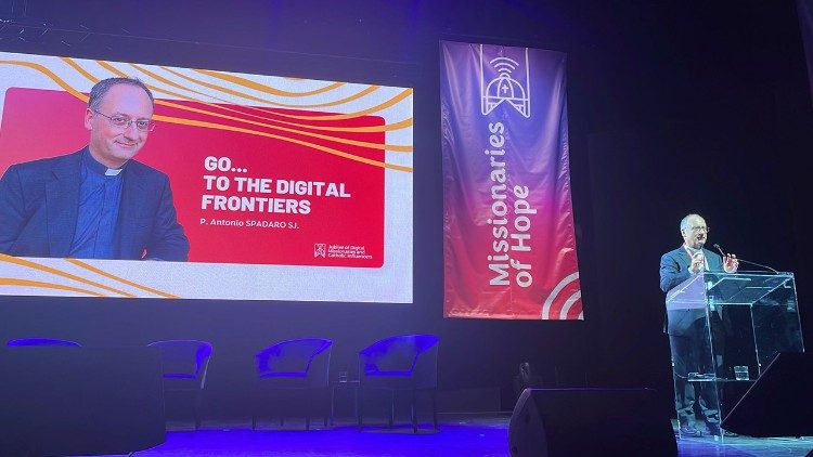 padre Antonio Spadaro, sottosegretario del Dicastero per la Cultura e l’Educazione, presso l'Auditorium Conciliazione