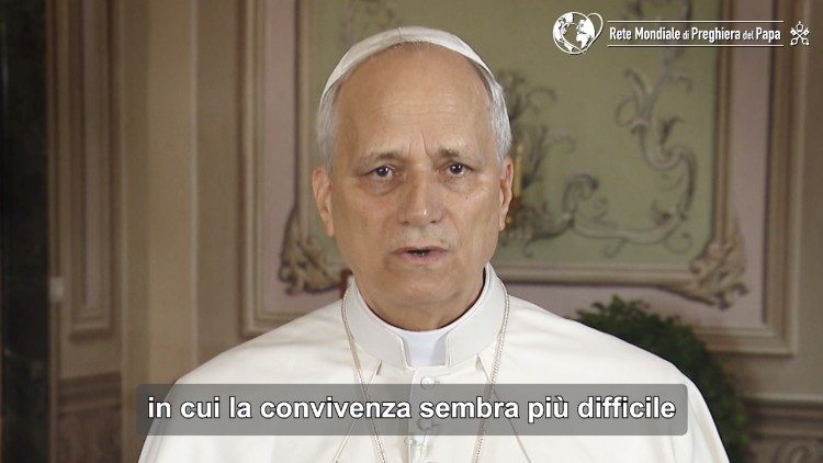 Papa Leone nel video con le intenzioni di preghiera per il mese di agosto