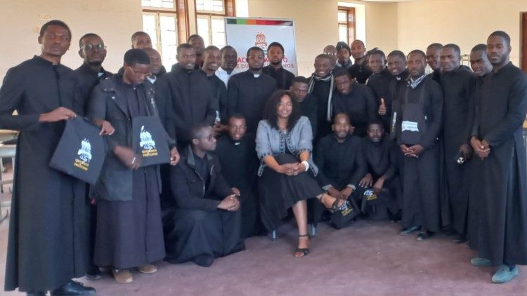 Terceiro grupo no final da formação , so Seminário Maior P. Sikunde