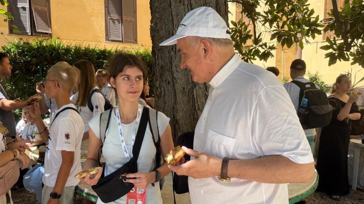 Bp Krzysztof Włodarczyk z młodzieżą na Jubileuszu w Rzymie