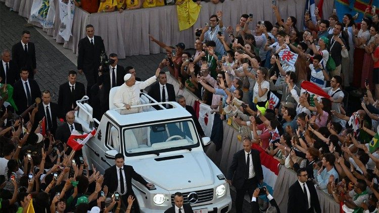 Ojciec Święty pozdrawia uczestników Jubileuszu Młodzieży