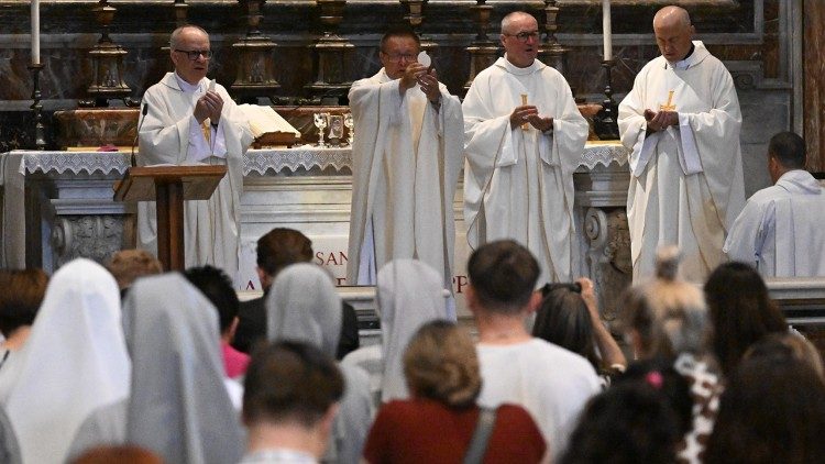 Msza św. przy grobie św. Jana Pawła II 