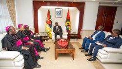 Bispos representantes da Conferência Episcopal de Moçambique (CEM) recebidos pelo Presidente da República Daniel Chapo