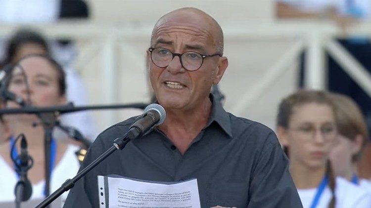 don Antonio Loffredo, già parroco del Rione Sanità