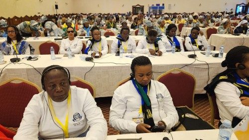 Kauli mbiu ya mkutano wa Umoja wa Wanawake Wakatoliki Kanda ya Afrika “Wekeza katika Malezi ya familia kama Daraja la maisha ya Furaha na Utakatifu.” 