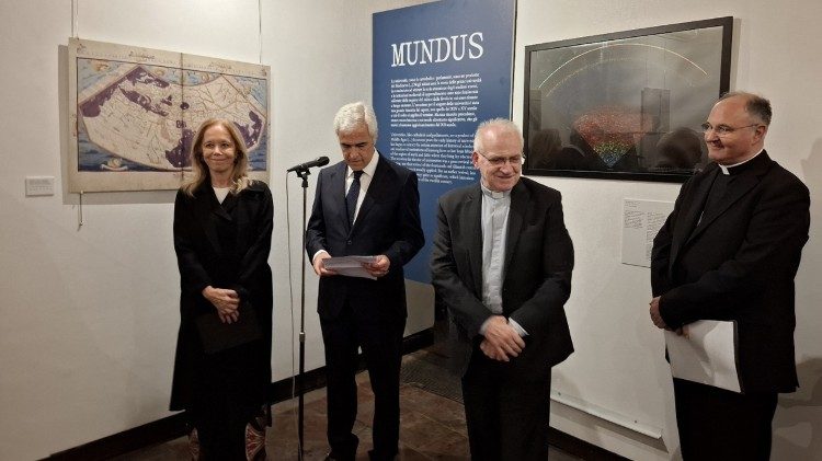 FIUC 100 gadi, izstādes atklāšana