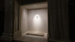 2025.05.02 Tomba Papa Francesco a Santa Maria Maggiore