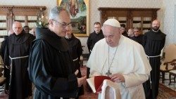 Padre Fusarelli ricevuto in udienza da Papa Francesco il 7 gennaio 2022 (foto: Ordine dei frati minori)