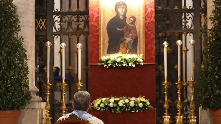 Don Fabio Attard, rettore maggiore della Congregazione Salesiana, ha presieduto il Rosario