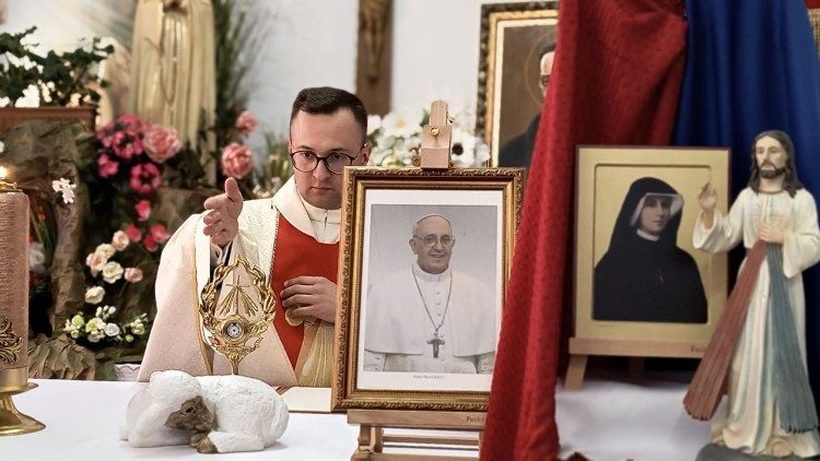 Въвеждане на мощите на св. Фаустина Ковалска в енорията в Габрово