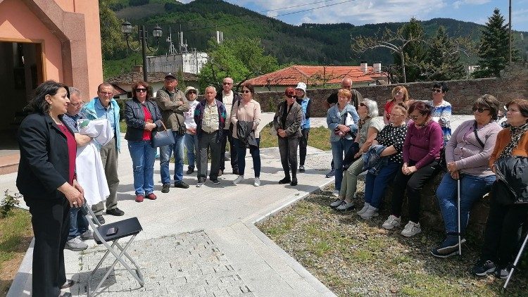 Поклонниците до Чипровци