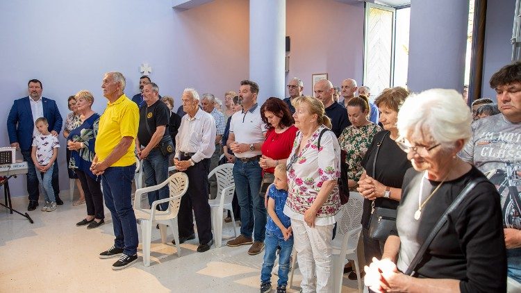 Potomci umorenih i prognanih Zrinjana na misi u spomen-crkvi