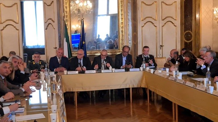 Il Comitato Provinciale per l'Ordine e la Sicurezza Pubblica di Roma alla presenza del prefetto Lamberto Giannini e del sindaco di Roma Roberto Gualtieri